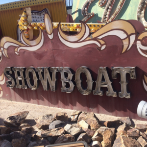 Las Vegas Neon Museum: Showboat